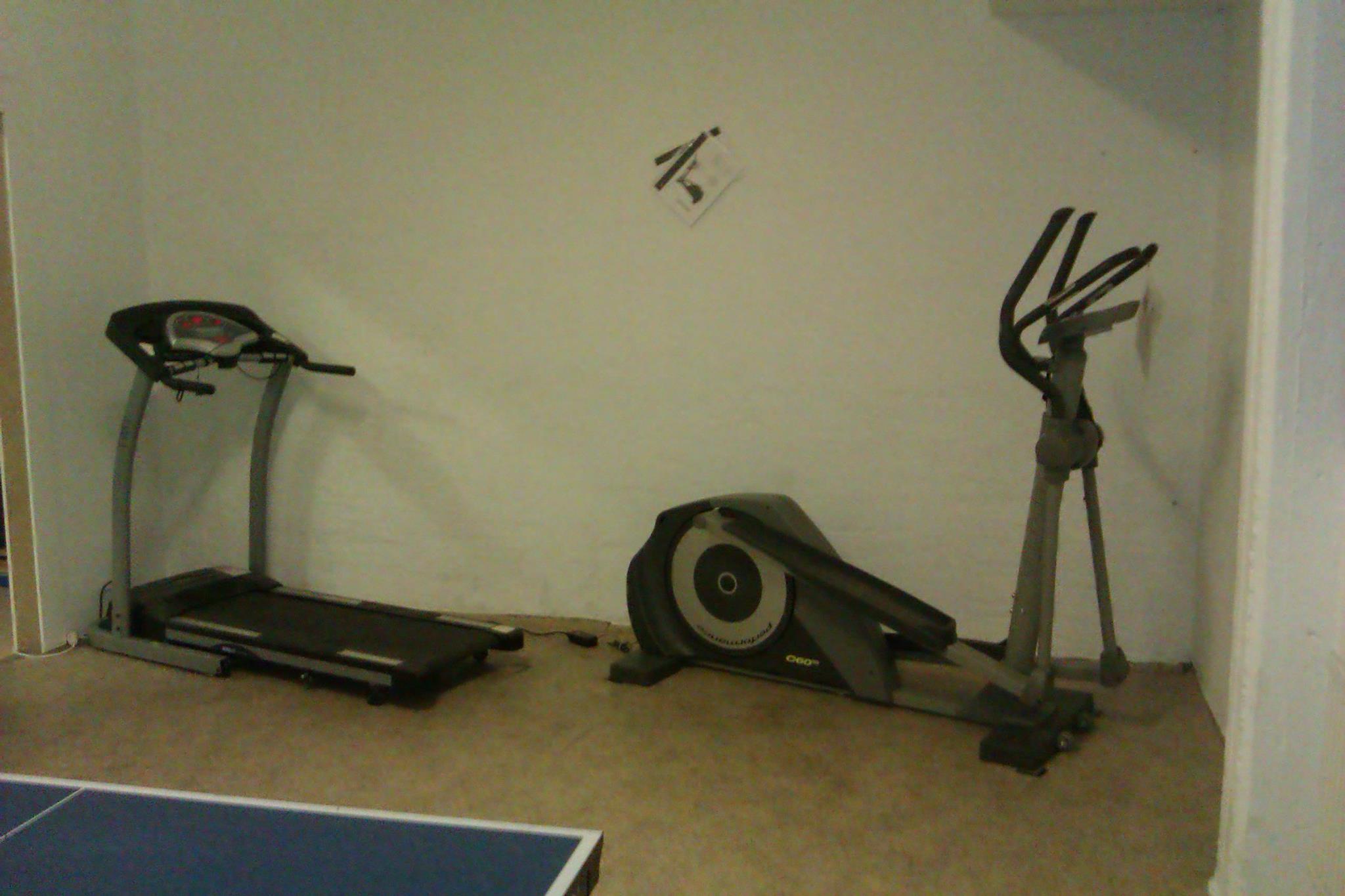Träningsmaskiner i gymmet